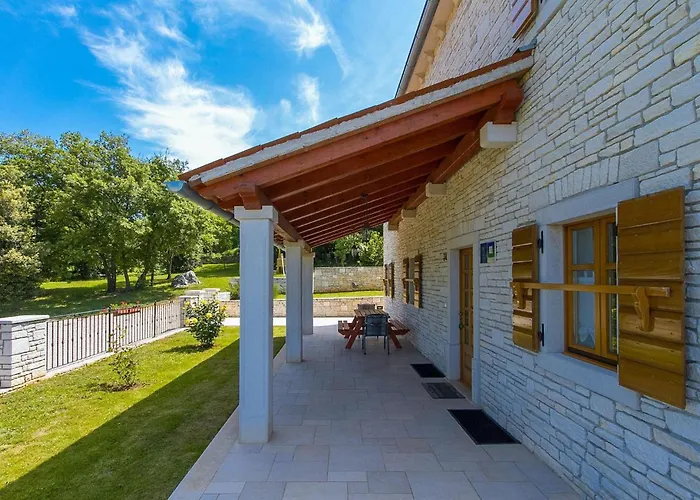 Ferienhaus Veronika *